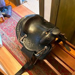 Vintage Texan saddle Hereford