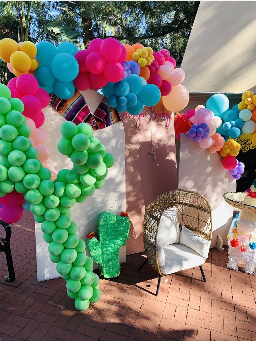 Wood Arch Backdrop, Paleta Ice Cream Cart