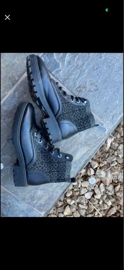 Daisy Fuentes boots size 7 1/2 never worn