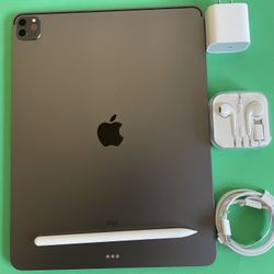 Apple IPad Pro 12.9” 4th Generation (2020 Model/ Face ID/Liquid Retina) 128GB with pen, keyboard case & Accessories 