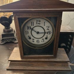 Vintage antique E. Ingraham Co. Mantle Shelf Clock late 1800’s to early 1900’s $160