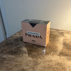Prada Paradoxe Eau de Parfum