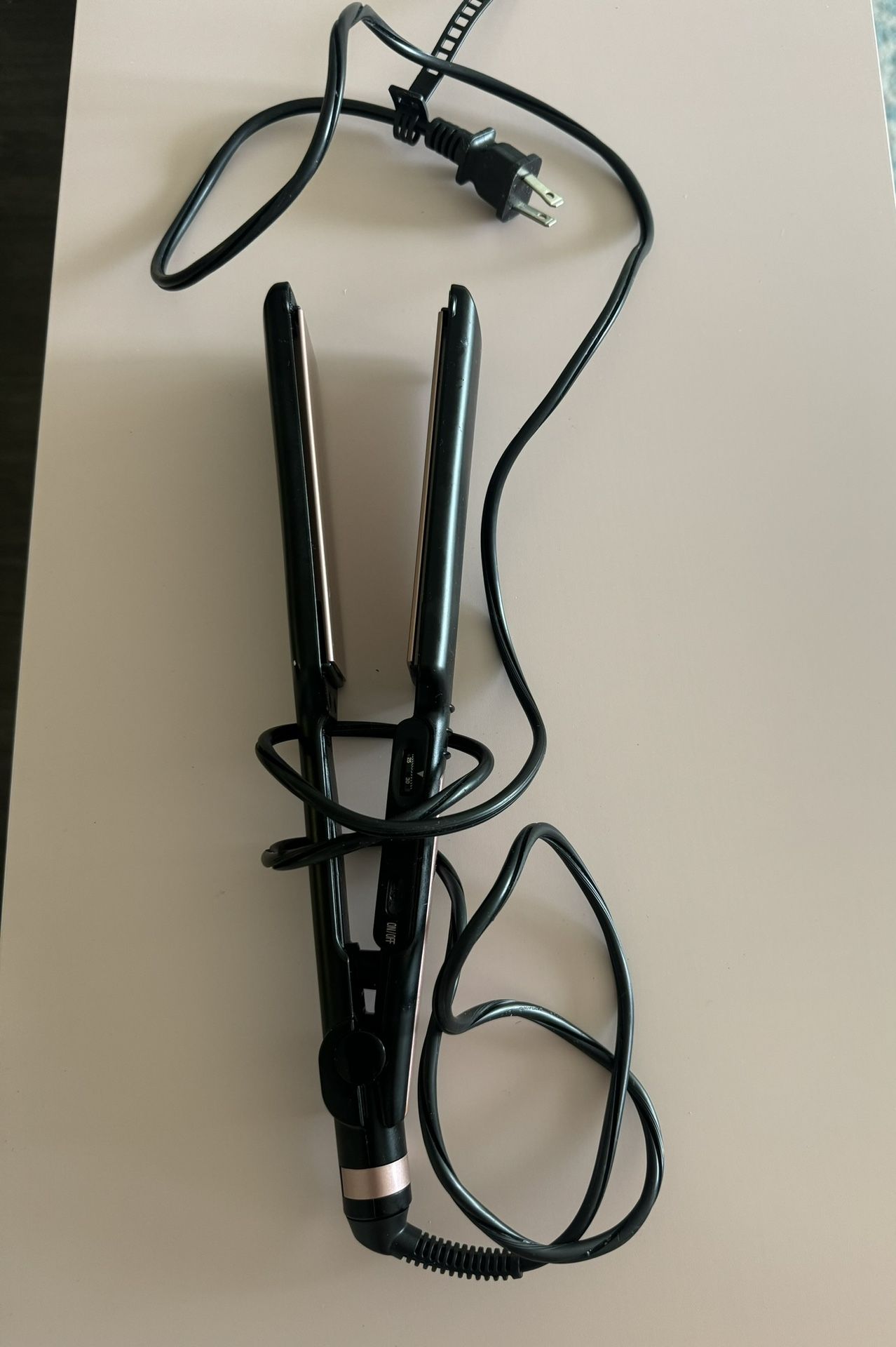 Hair straightener