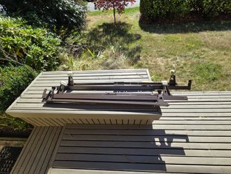 Queen/King bed frame