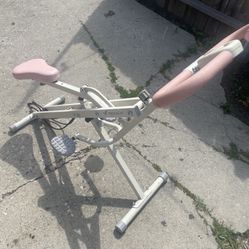 Gym Squat machine