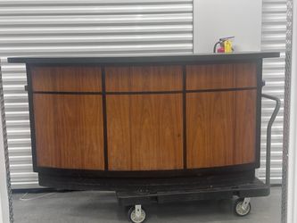 Curved Portable Bar Counter with Wood Panels