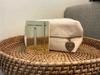 Dolce and Gabanna Devotion pouch w/ 2 mascara samples