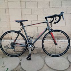 Giant Defy 5 Road Bike