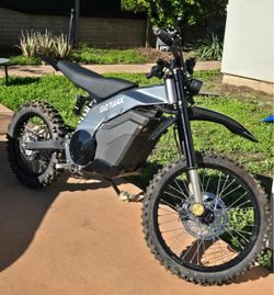 Gotrax Everest Electric Dirt Bike