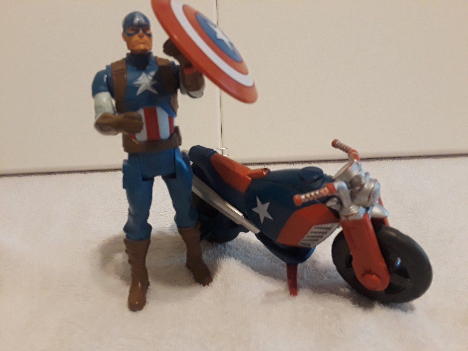 Marvel Captain America + Motorcycle