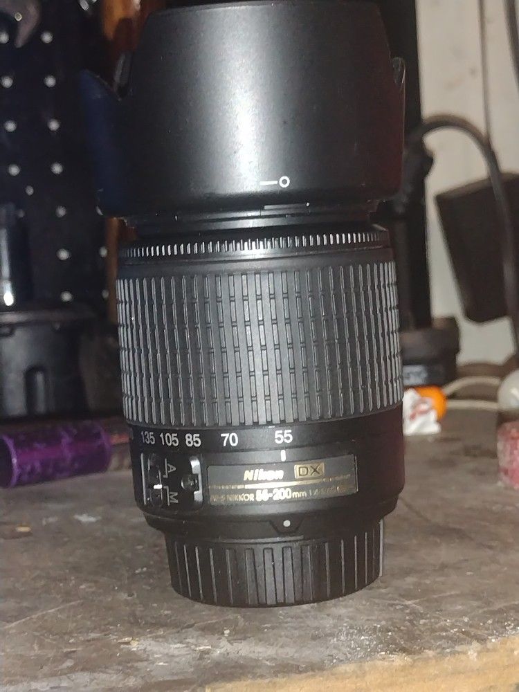 NIKON DX AF-S NIKKOR 55-200mm 1:4-5.7G ED