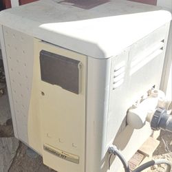 Pool Heater Minimax  .NT Model 250 DV- 250,000BTU/HR. NATURAL GAS