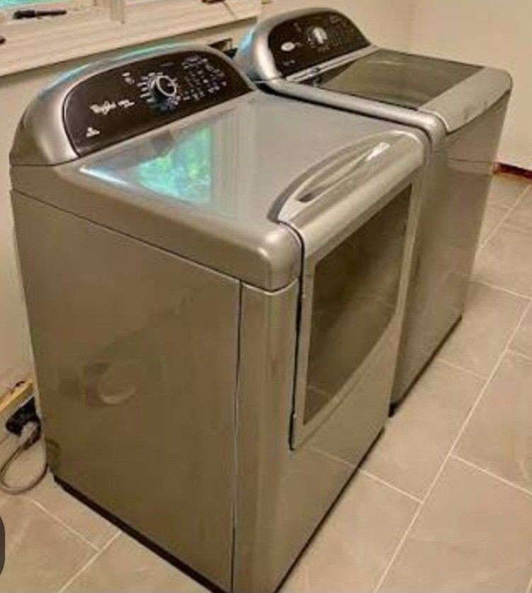 Whirlpool Washer & Dryer Set