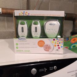 NEW Graco Secure Coverage 3 Piece 2000 Ft Range Baby Monitor