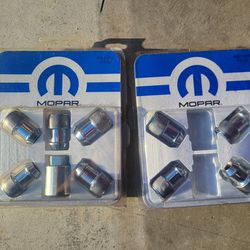 
Genuine Jeep Accessories (contact info removed)5 One-Piece Wheel Lock Kit