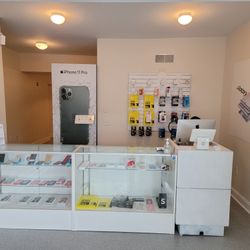 ACCESSORIES AND MORE 