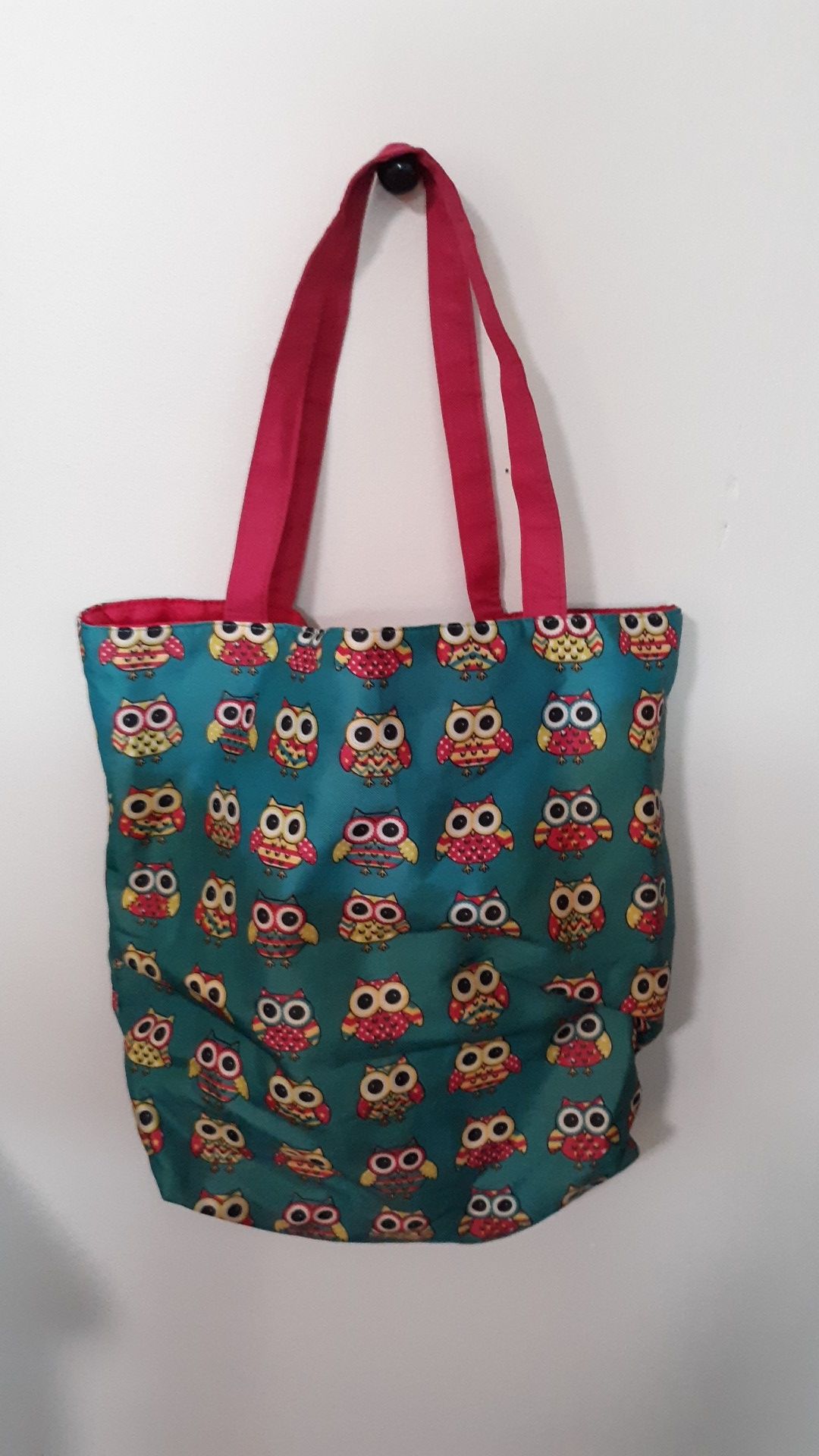 Tote bag with owls