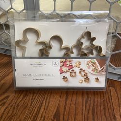BRAND NEW 5 PIECE COOKOE CUTTER SET 