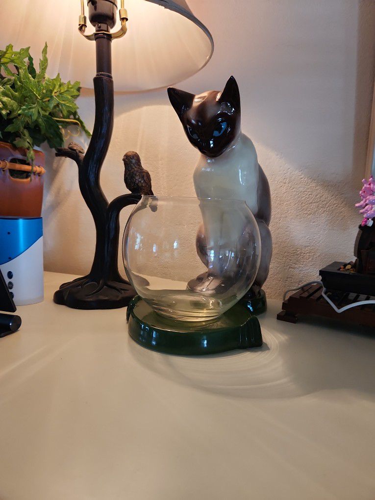 Vintage Siamese Cat Statue With Fishbowl