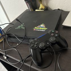 PS4 With Controller And Charging Doc
