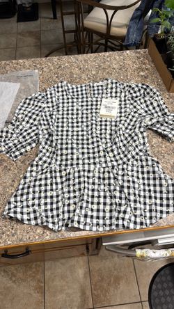 Women’s XL shirt