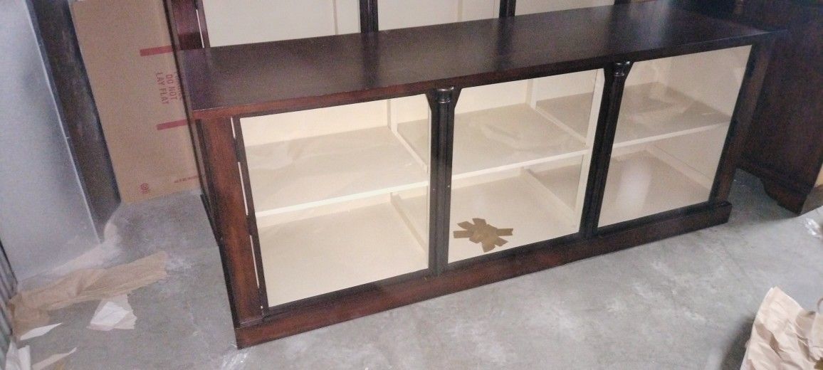 Antique Furniture solid Wood  Cherry We HaAlmost New 