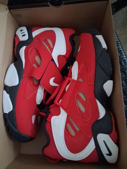 Deion Diamond turf