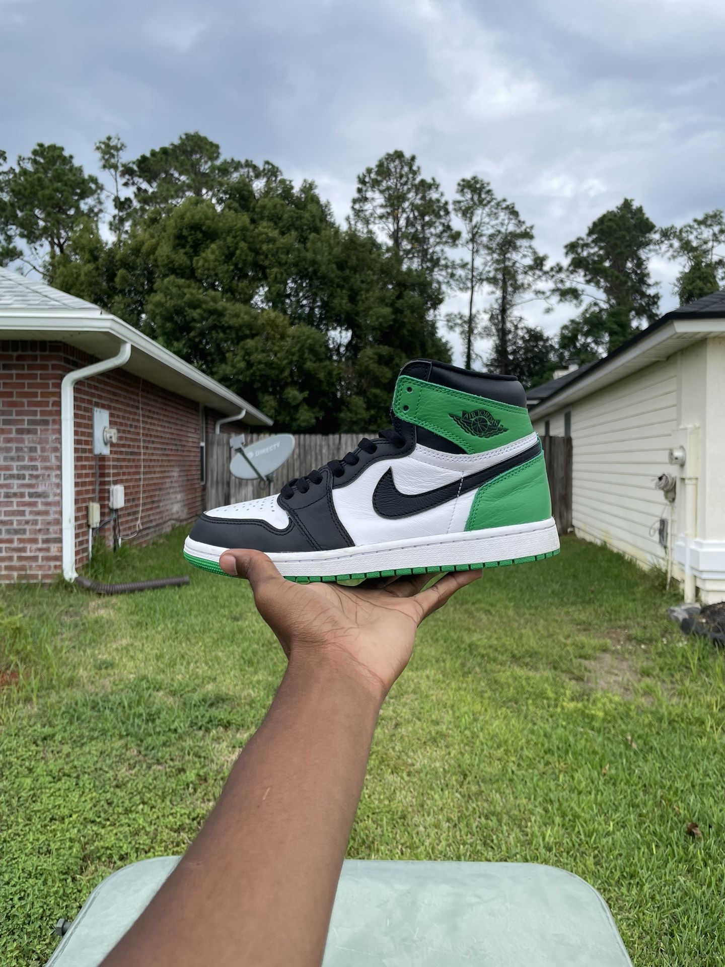 Air Jordan Retro 1 Lucky Green Sz 8.5 Preowned OG ALL