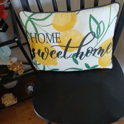 Lemon Pillow