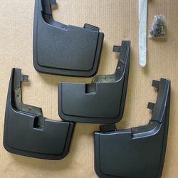 Wheel Lip Moulding For 15-18 Ford F-150 Only Fits models without OEM