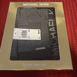 Michael Kors Scarf And hat Set Brand New 