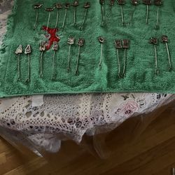 Pure Silver Small forks For Nibbling