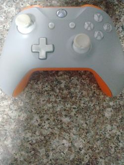 Xbox One Wireless Controller Gray Orange