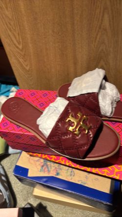 Brand new Tory  Burch shoes/ burgundy