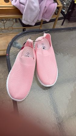 Tennis shoes.