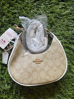 Coach Signature Canvas Hobo Shoulder Bag – Beige