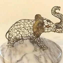 Rare Mid-Century Modern Brutalist Wire Art Elephant Sculpture - Handcrafted Metal Figurine from the 1960s - Collector's Item for Discerning Buyers.