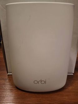 Netgear Orbi RBR50 Wi-Fi Triband Mesh Router