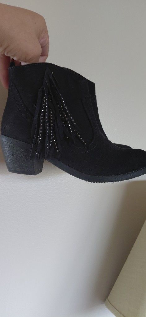 Girls boot size 1