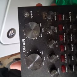 1set Professional Live Sound Card Mixer Dual Microphone Ports for Streaming and Recording Reverb Effects Noise Reduction Compatible Mobile