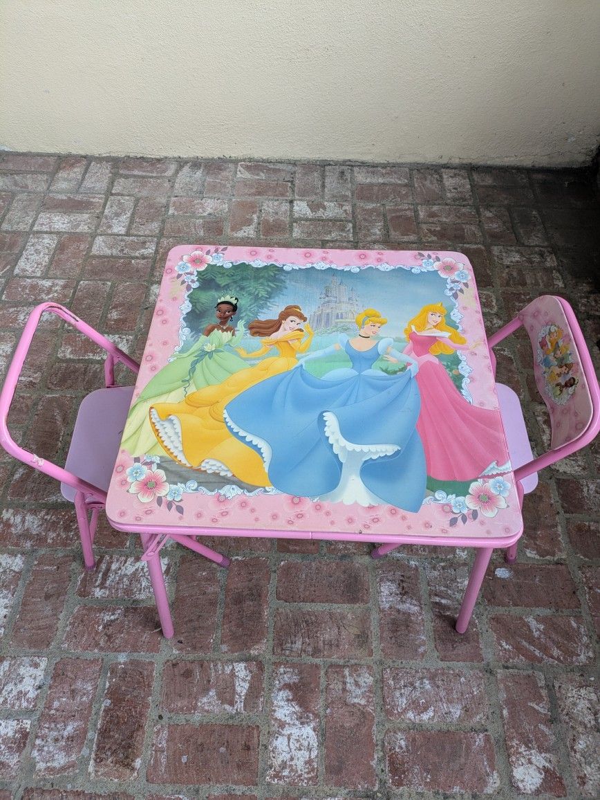 Kids Table And Chairs