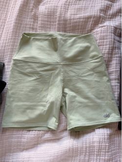 Alo yoga shorts