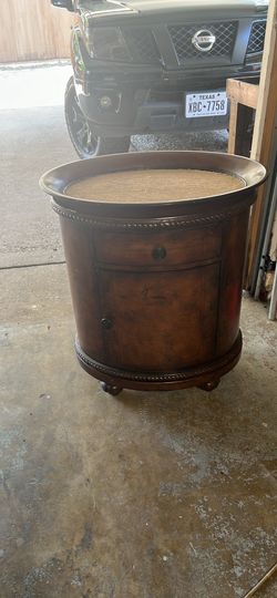 Butlers table