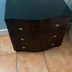 Table With Drawers 