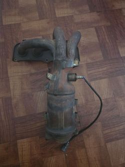 exhaust manifold toyota rav4 2007