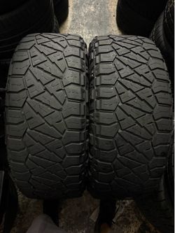 Nitto 275 60 R20