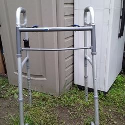 Foldable Walker With Wheels