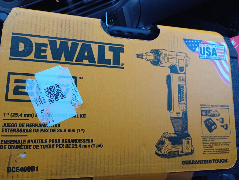 DeWalt 1 Inch (25.4 mm) PEX Expander Tool Kit