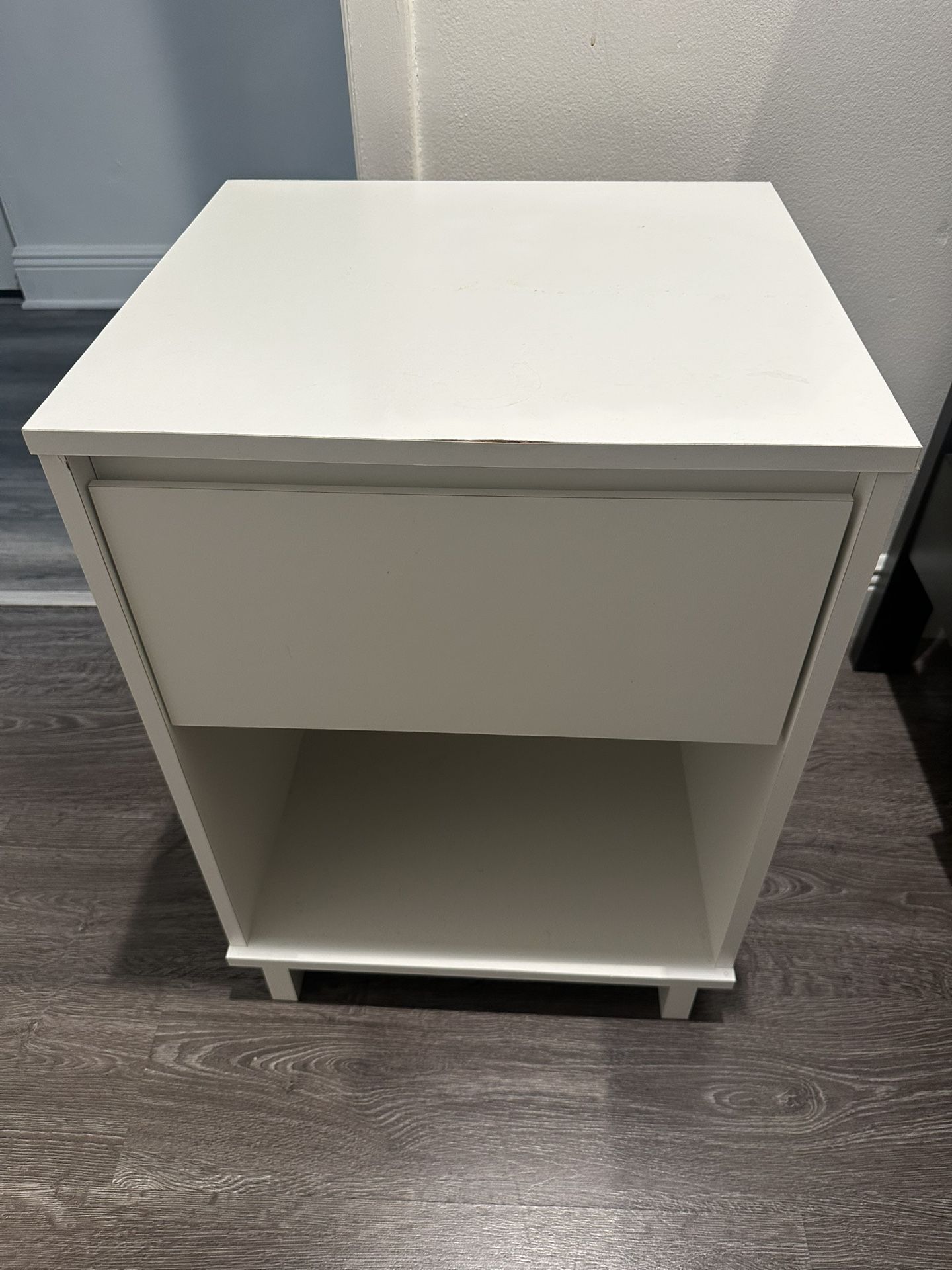 Modern Nightstand Table