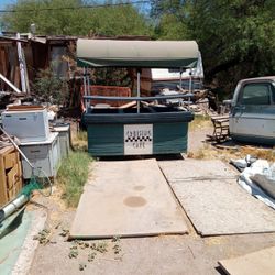 Cambro Kiosk Type Food Cart With Lockable Storage 